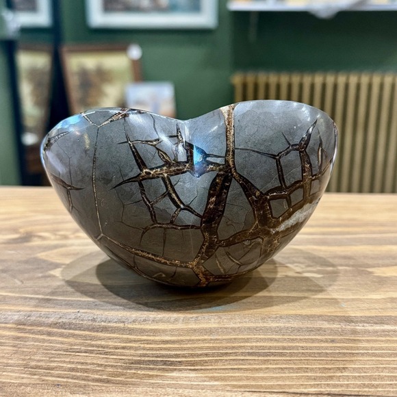 Utah Septarian Heart Shape Crystal Geode Stone‎ Display Decor 1.11lbs - Picture 7 of 16